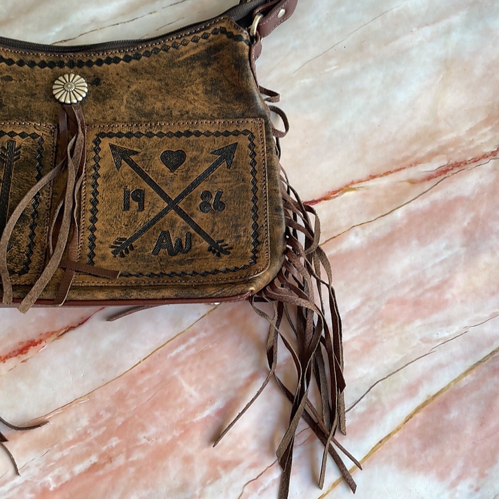 AMERICAN WEST | Cross My Heart leather tote bag - Picture 4 of 14